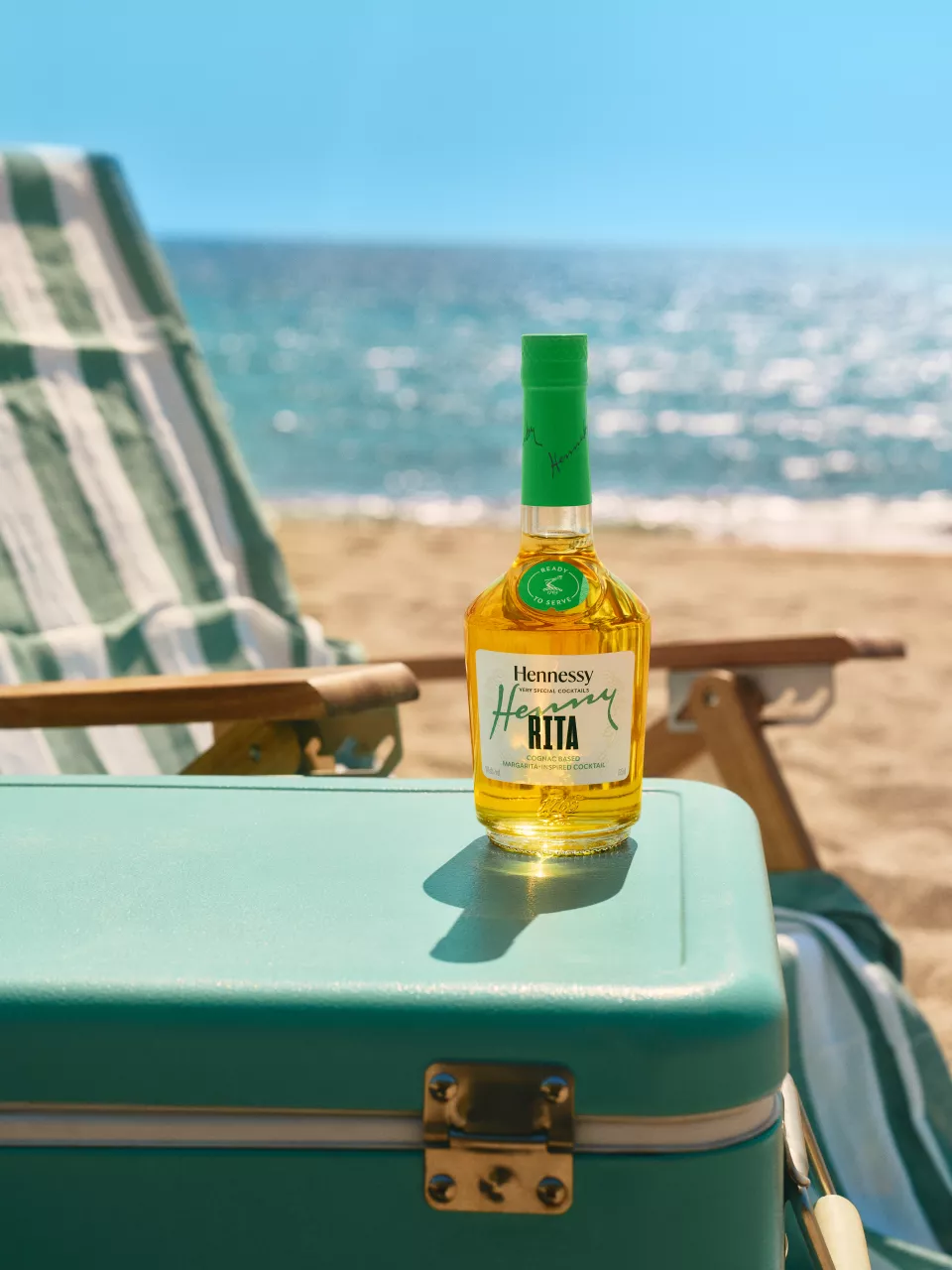 260405 Henny Season Beach Product Henny Rita 0002 A Srgb (1)